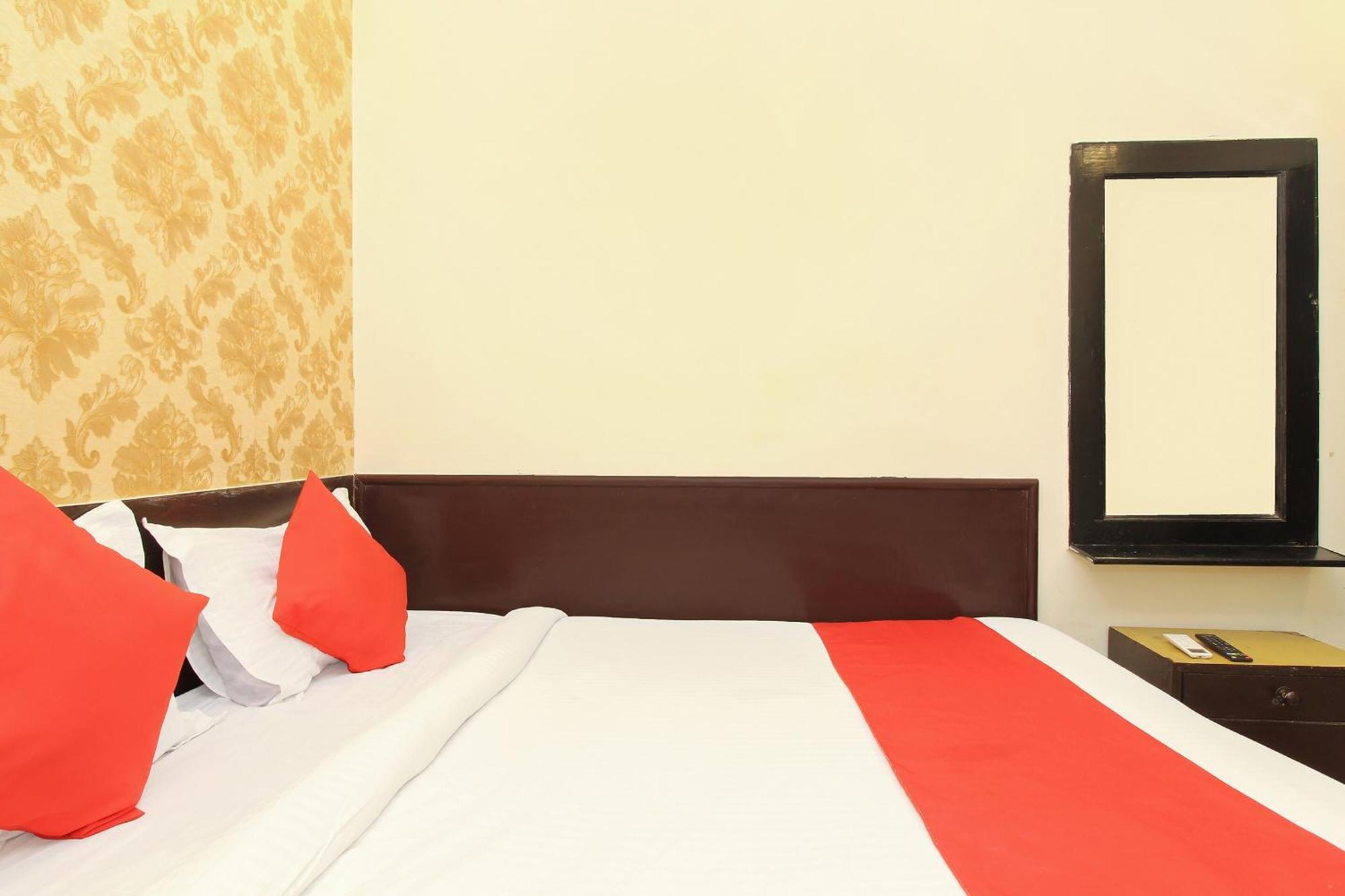 Hotel O Vasundhara Guest House Near Tankbund Secundurabad Dış mekan fotoğraf